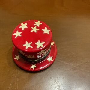 Porcelain Stared Hat Trinket, Pill, Jewelry Box. Still Has Original Tag.